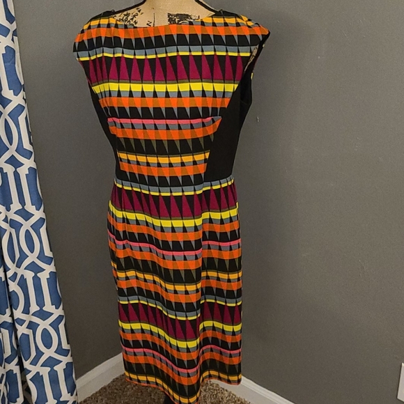 Signature London Style Dresses & Skirts - Signature London Style Dress